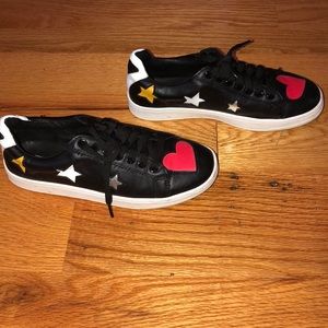 Steve Madden fashionable sneakers!